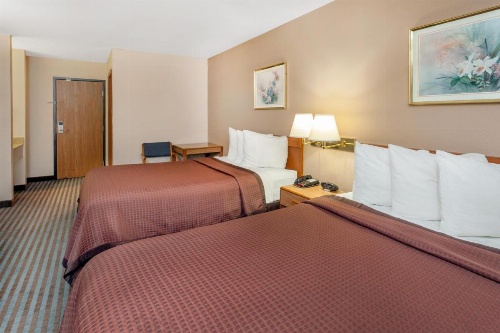 Days Inn by Wyndham Charleston image 12