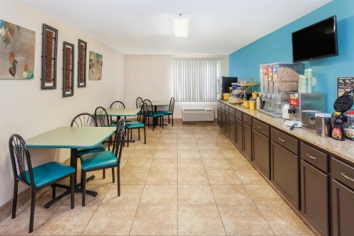 Days Inn by Wyndham Charleston image 13