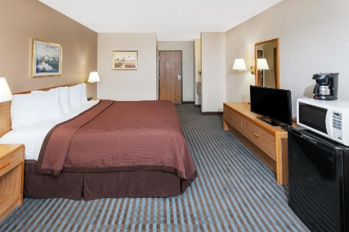 Days Inn by Wyndham Charleston image 2