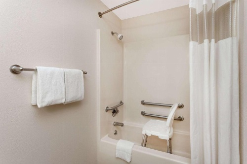 Days Inn by Wyndham Charleston image 23
