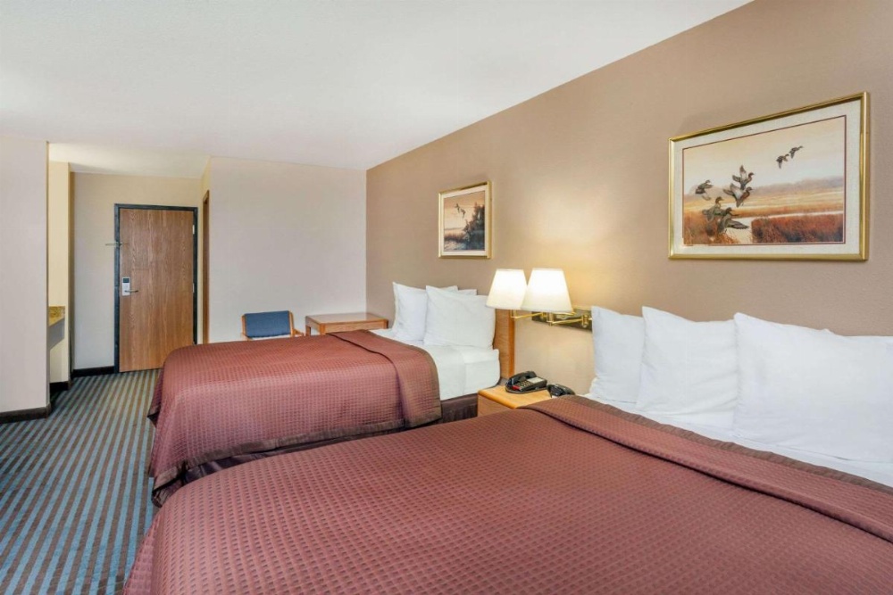 Days Inn by Wyndham Charleston Image 28