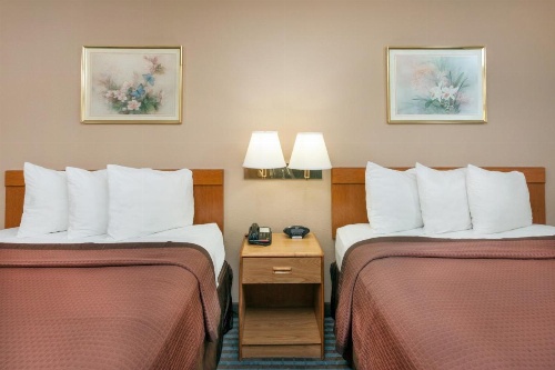Days Inn by Wyndham Charleston image 5