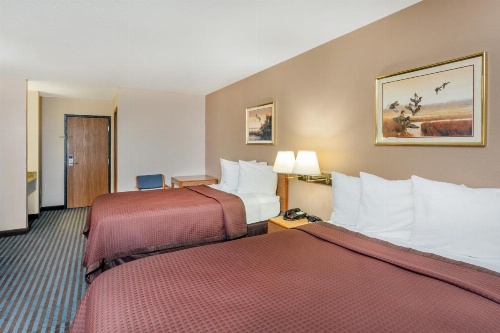Days Inn by Wyndham Charleston image 8
