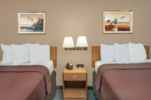 Days Inn by Wyndham Charleston image 9